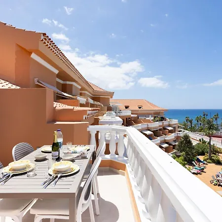 Sea View Oasis: Playa Vistas Apartment *