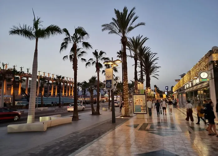 Sea View Oasis: Playa Vistas Apartment Playa de las Americas (Tenerife)