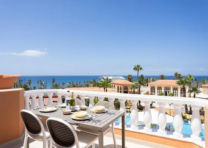 Sea View Oasis: Playa Vistas Apartment Playa de las Americas (Tenerife)