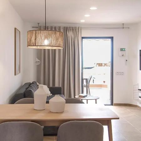 アパート Playa Vistas 2 With Breathtaking Sea View, Only 100 M To The Sea, Heated Pool, Aircondition For A Fee, Wifi *