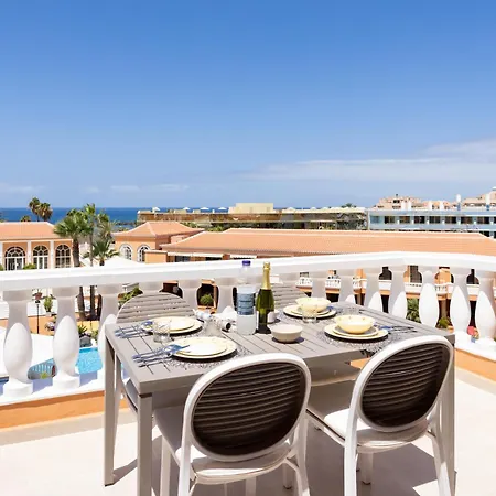 Playa Vistas 2 With Breathtaking Sea View, Only 100 M To The Sea, Heated Pool, Aircondition For A Fee, Wifi Lägenhet Playa de las Americas (Tenerife)